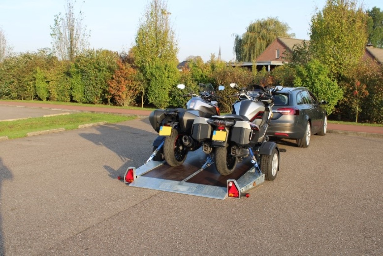 Tohaco luchtgeveerde motortrailer