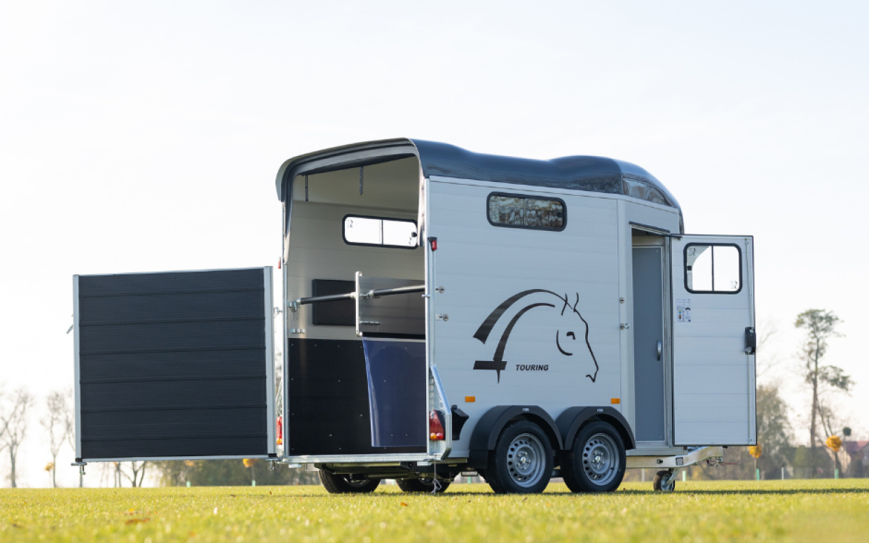 Paardentrailer Cheval Liberté Touring Jumping