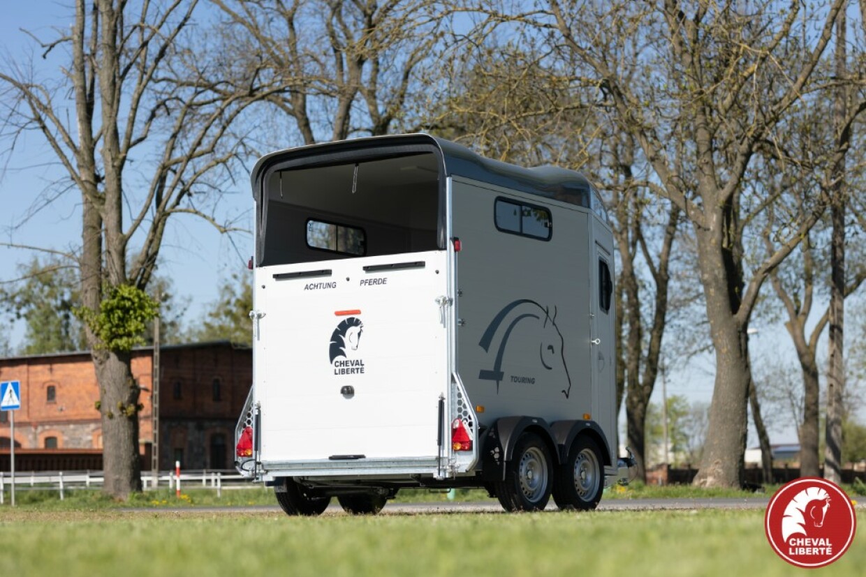 Paardentrailer Cheval Liberté Touring Jumping