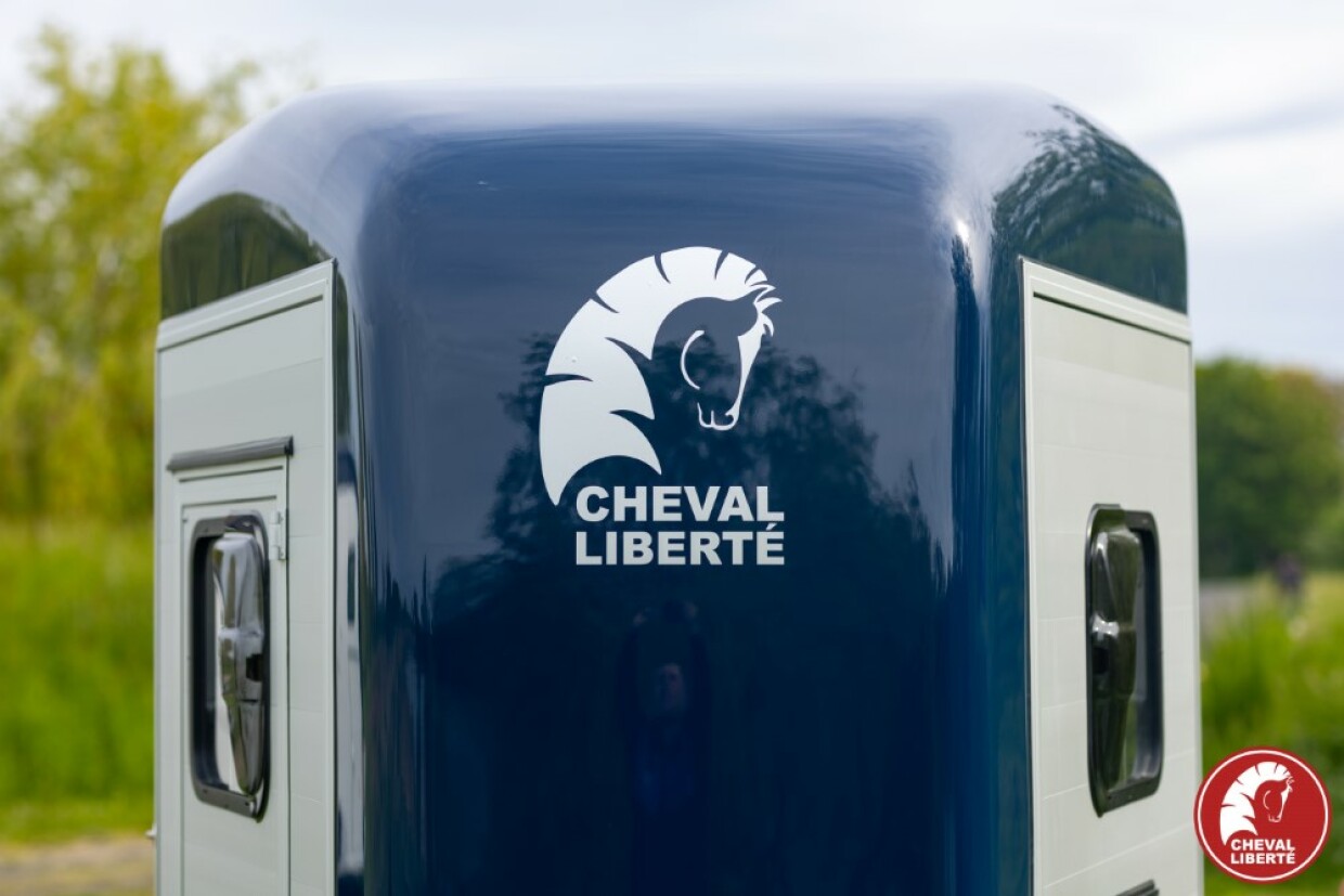 Paardentrailer Cheval Liberté Touring Jumping