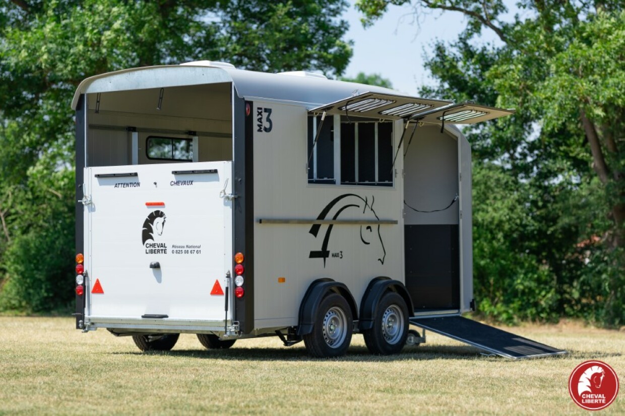 Paardentrailer Cheval Liberté Maxi 3