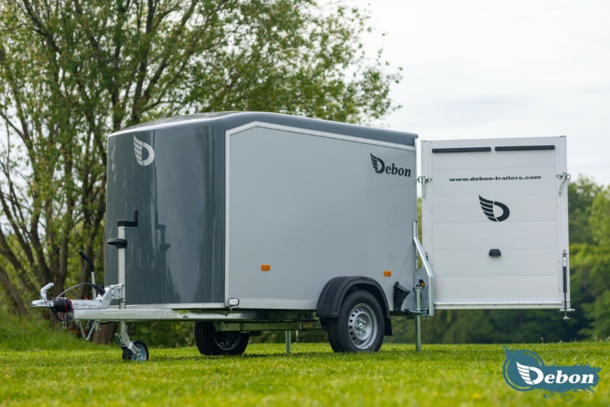 Debon Roadster 255