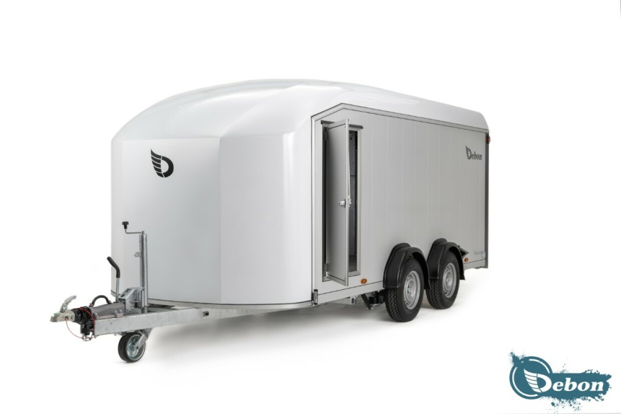 Debon Roadster 900
