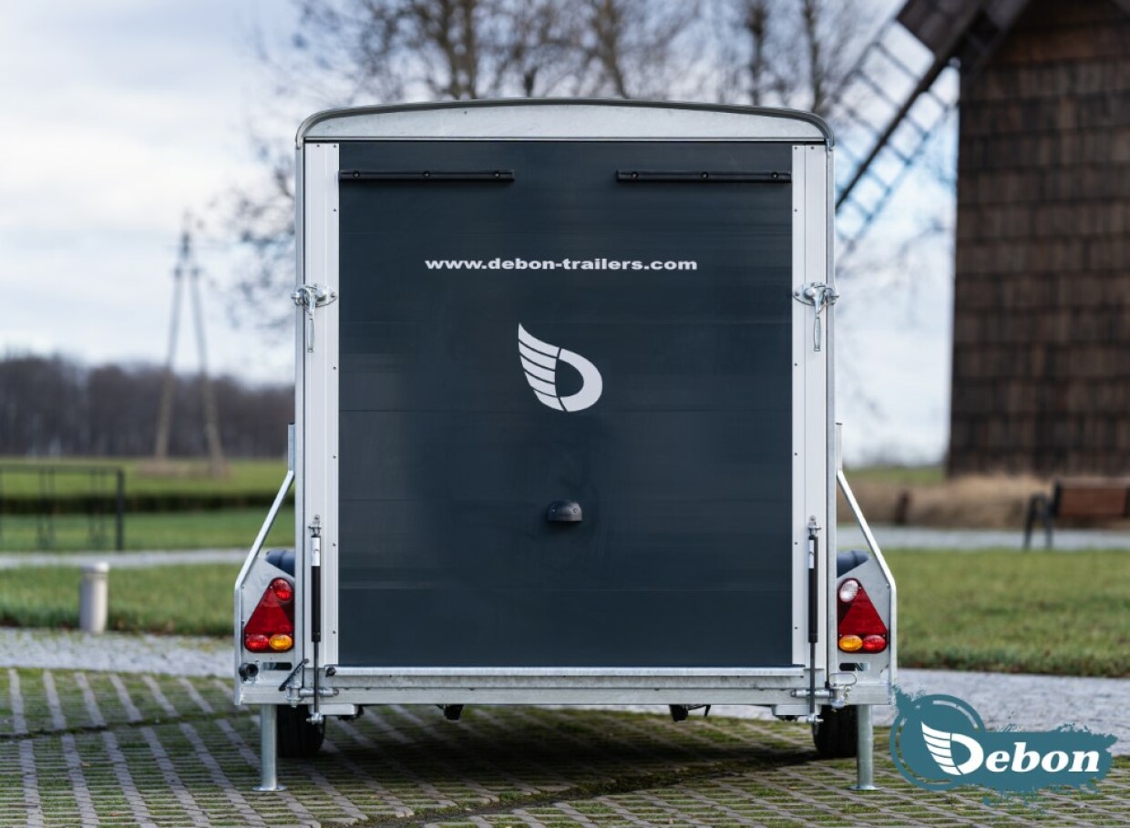 Debon Cargo 1300